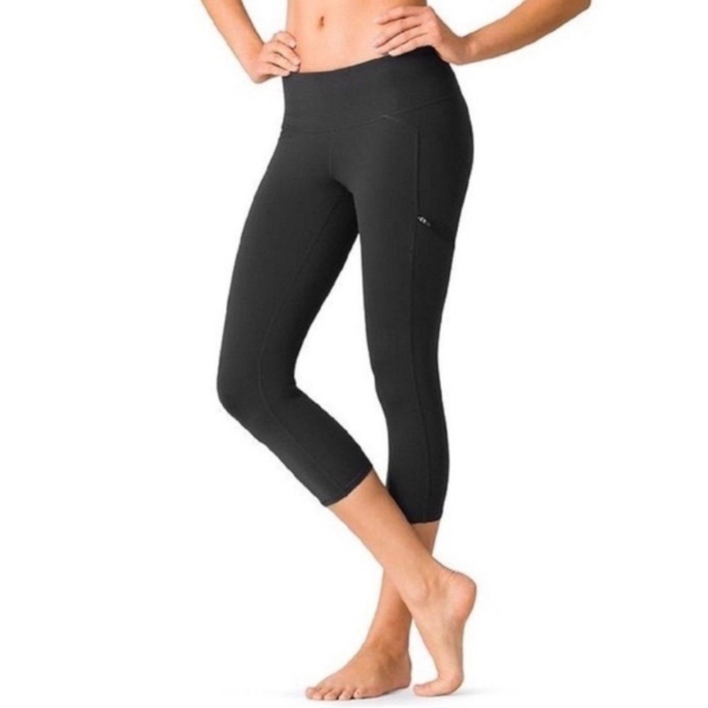 Athleta Drifter Capri Side Zipper Leggings in Black, Size Small